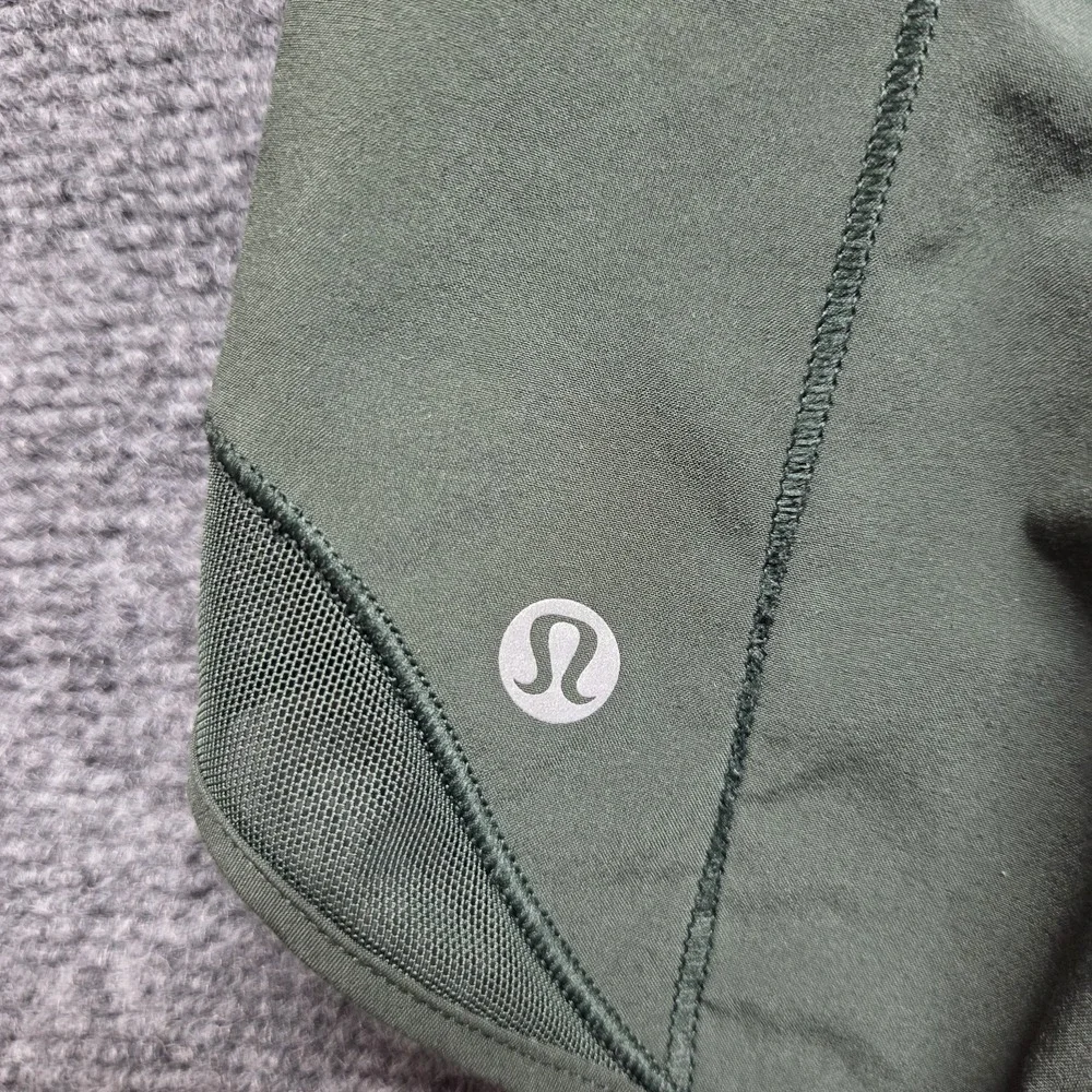 Lululemon Shorts Womens 4 Hotty Hot Low Rise Lined Green 2.5